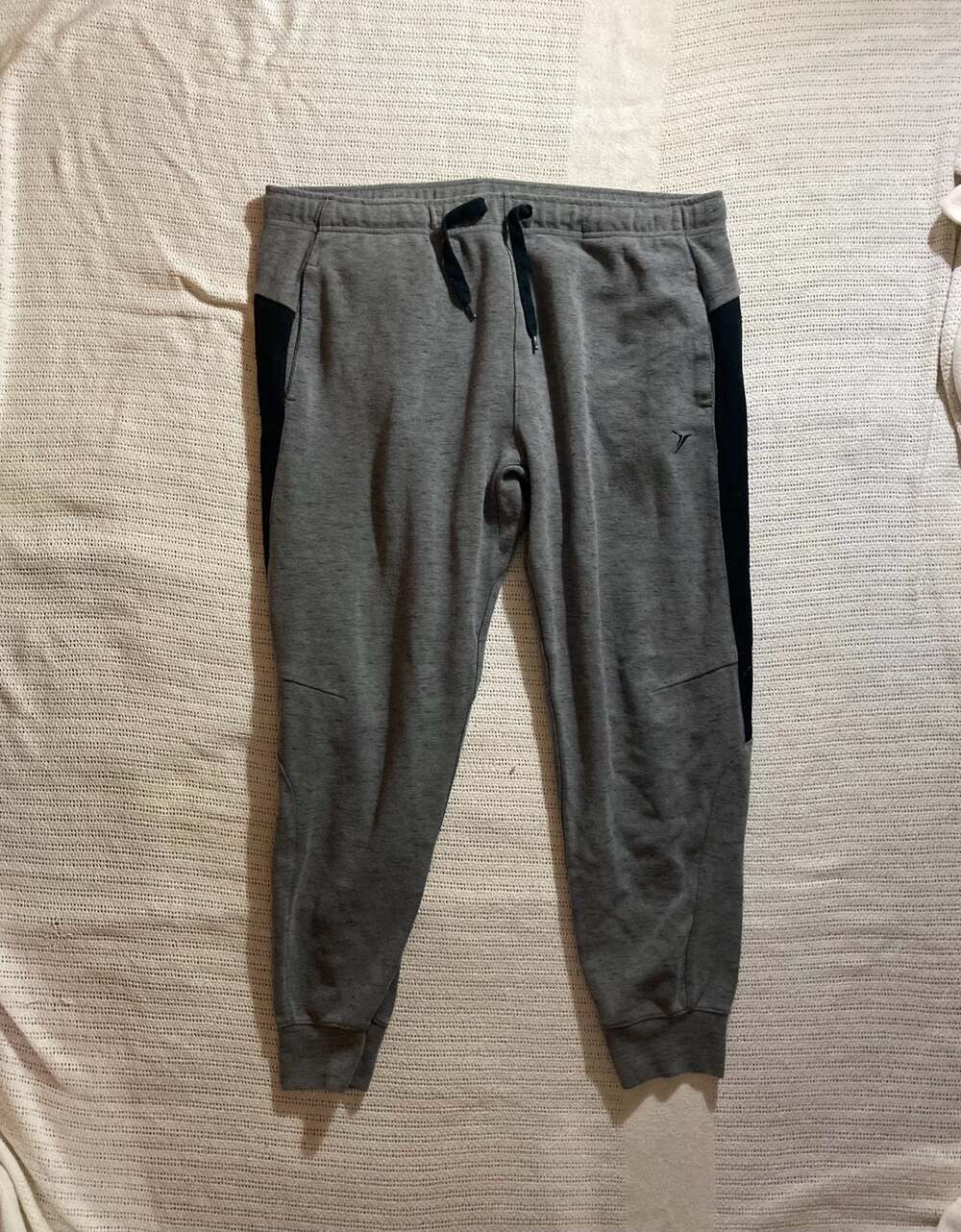 Old Navy Active Men's Go-Dry Color Block Jogger Sweatpants